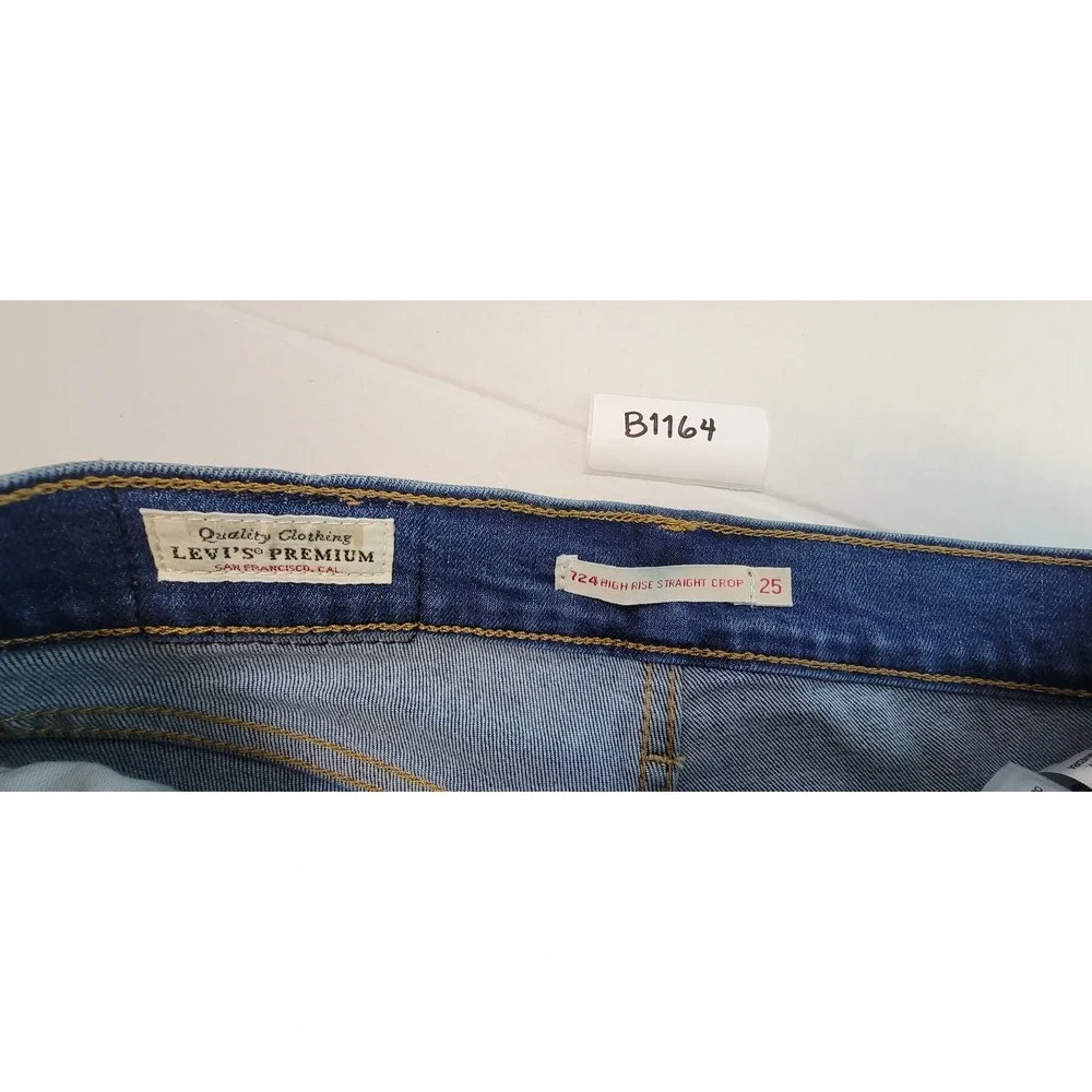 Levi's Premium Women's Jeans 25 High Rise Straight Crop Distressed Medium Wash
